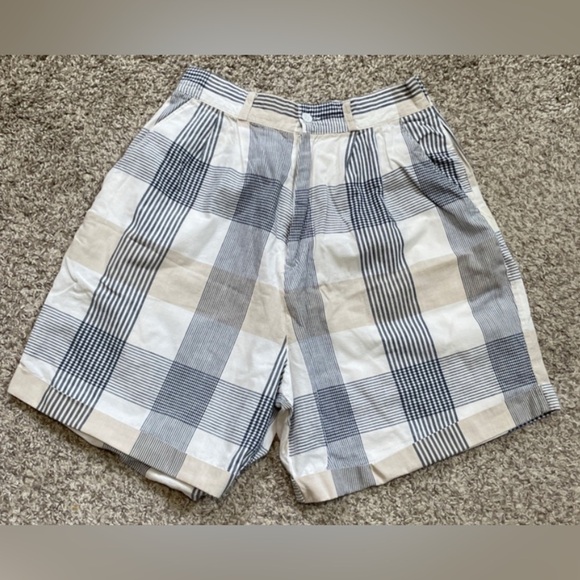 Ladies’ Vintage-Inspired Matching Set - Picture 4 of 8